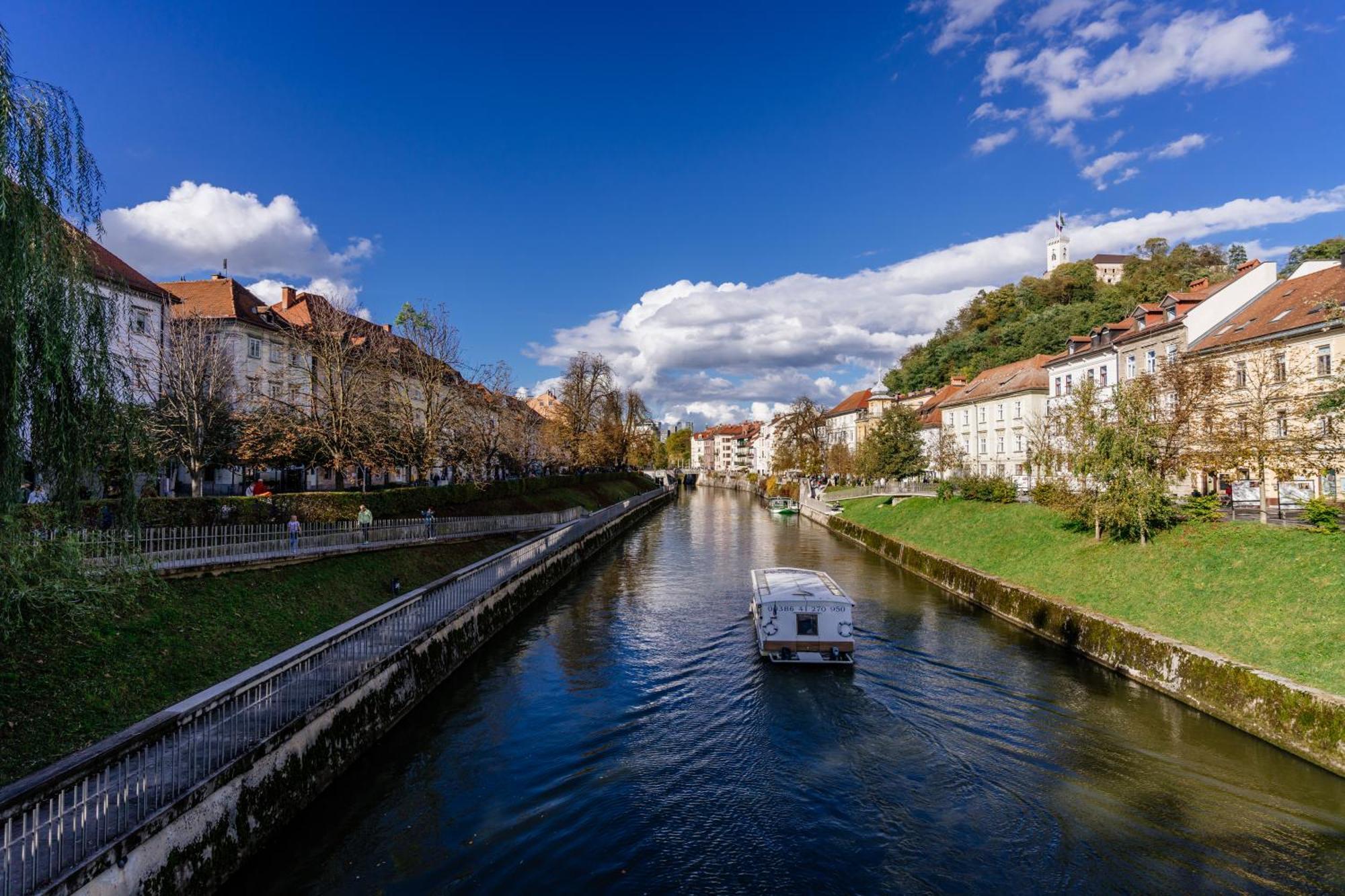 Ella'S Castle View Apartment Ljubljana Bagian luar foto
